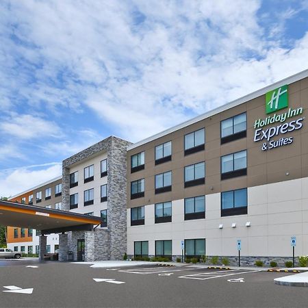 Holiday Inn Express & Suites - Painesville - Concord By Ihg Екстер'єр фото