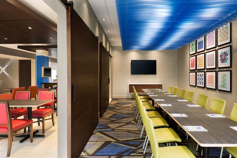 Holiday Inn Express & Suites - Painesville - Concord By Ihg Екстер'єр фото