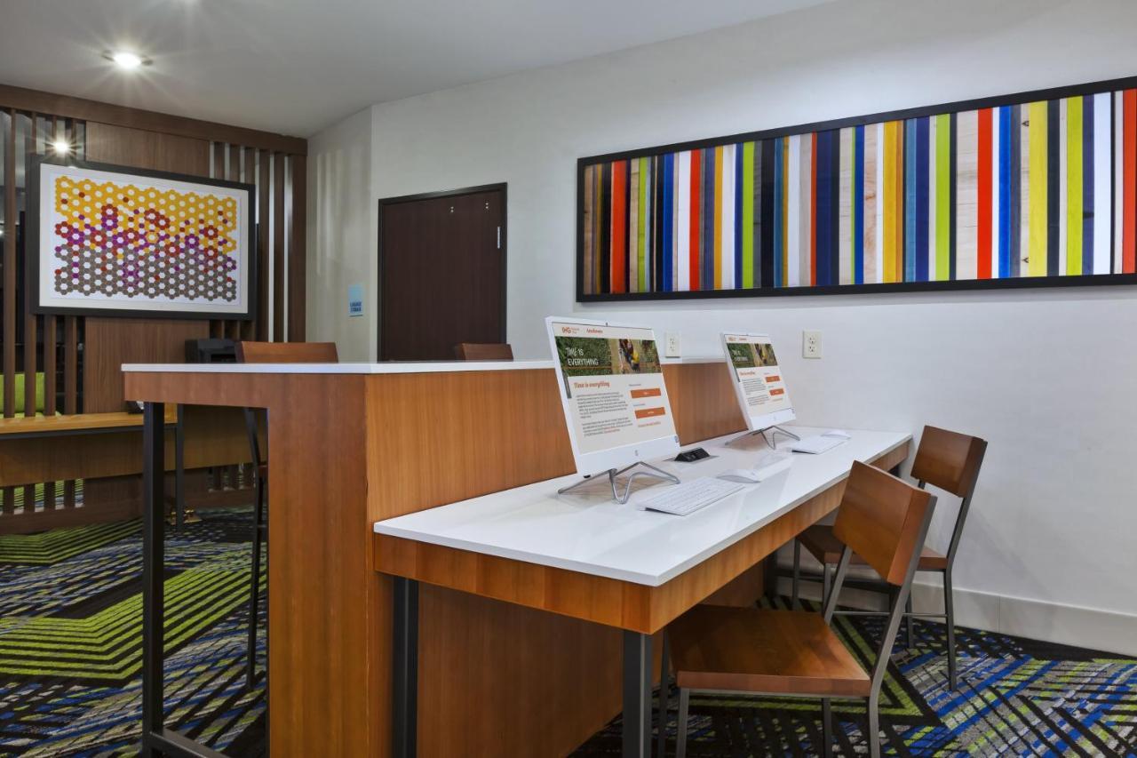 Holiday Inn Express & Suites - Painesville - Concord By Ihg Екстер'єр фото