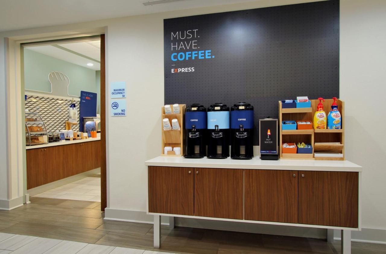 Holiday Inn Express & Suites - Painesville - Concord By Ihg Екстер'єр фото